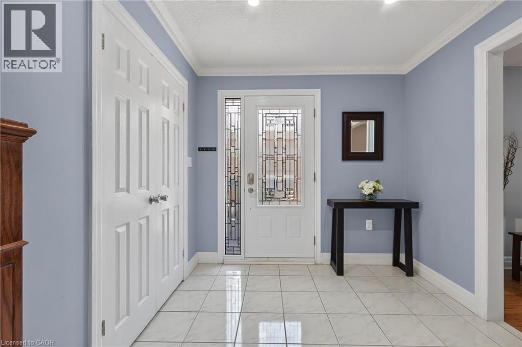 1172 Chada Avenue, Mississauga, Ontario  L5C 1P9 - Photo 4 - 40847861