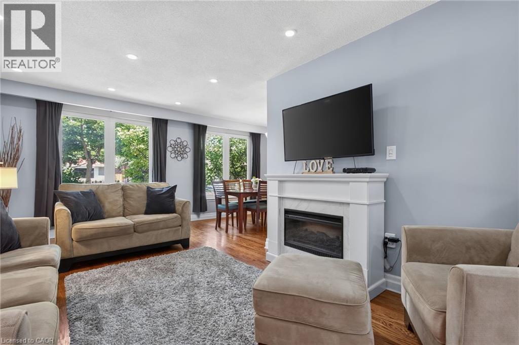 1172 Chada Avenue, Mississauga, Ontario  L5C 1P9 - Photo 9 - 40847861