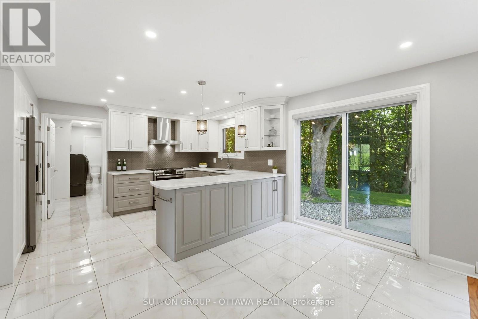 29 Chesswood Court, Ottawa, Ontario K2E 7E3 - Photo 10 - X13634192