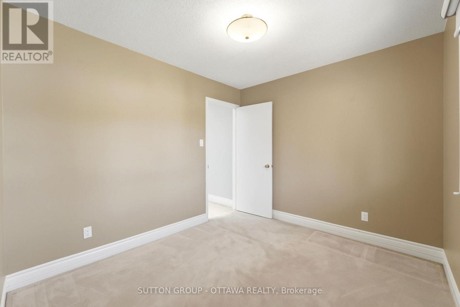 29 Chesswood Court, Ottawa, Ontario K2E 7E3 - Photo 37 - X13634192