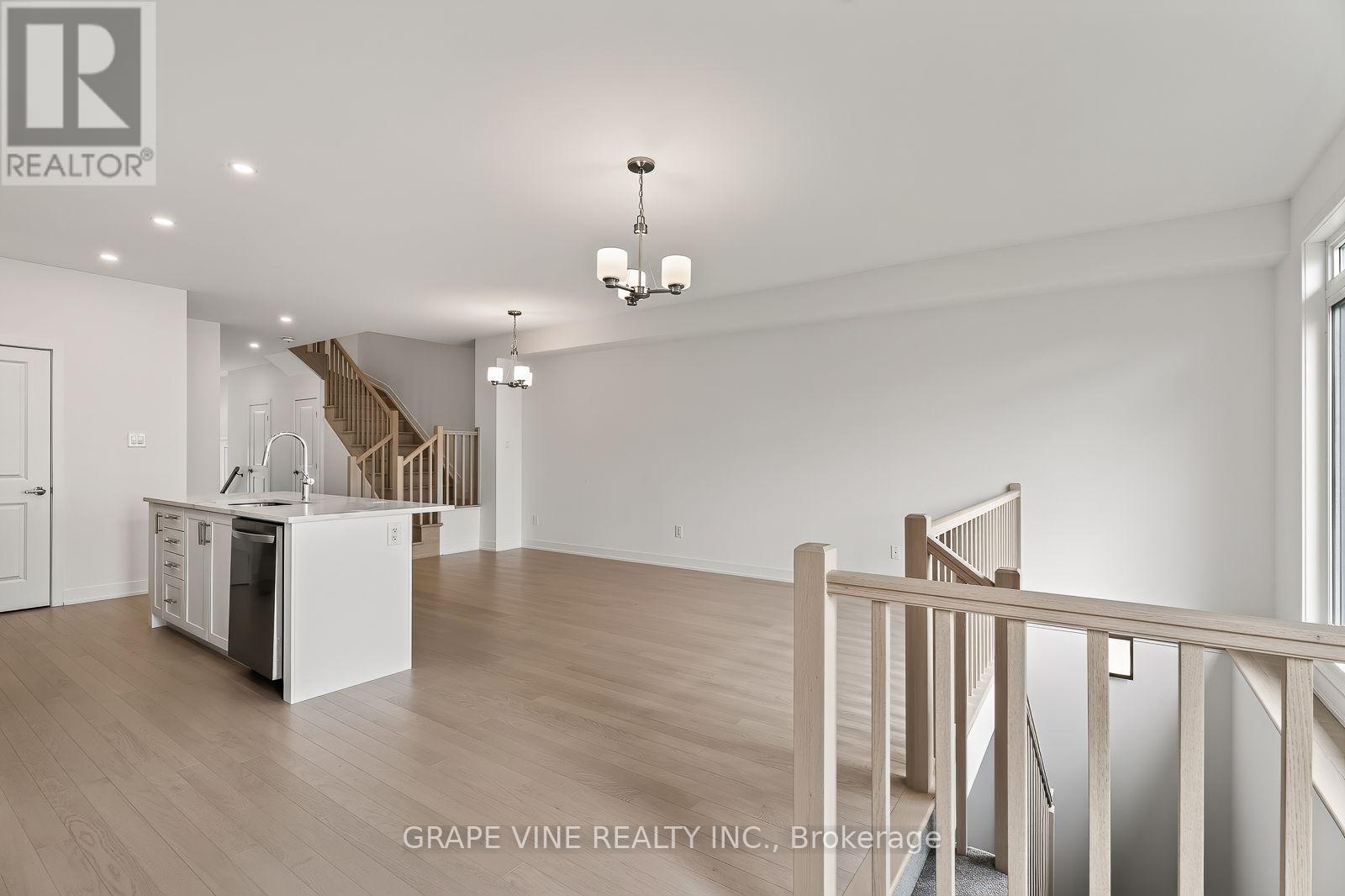 239 Monticello Avenue, Ottawa, Ontario K2S 2R8 - Photo 16 - X13634236