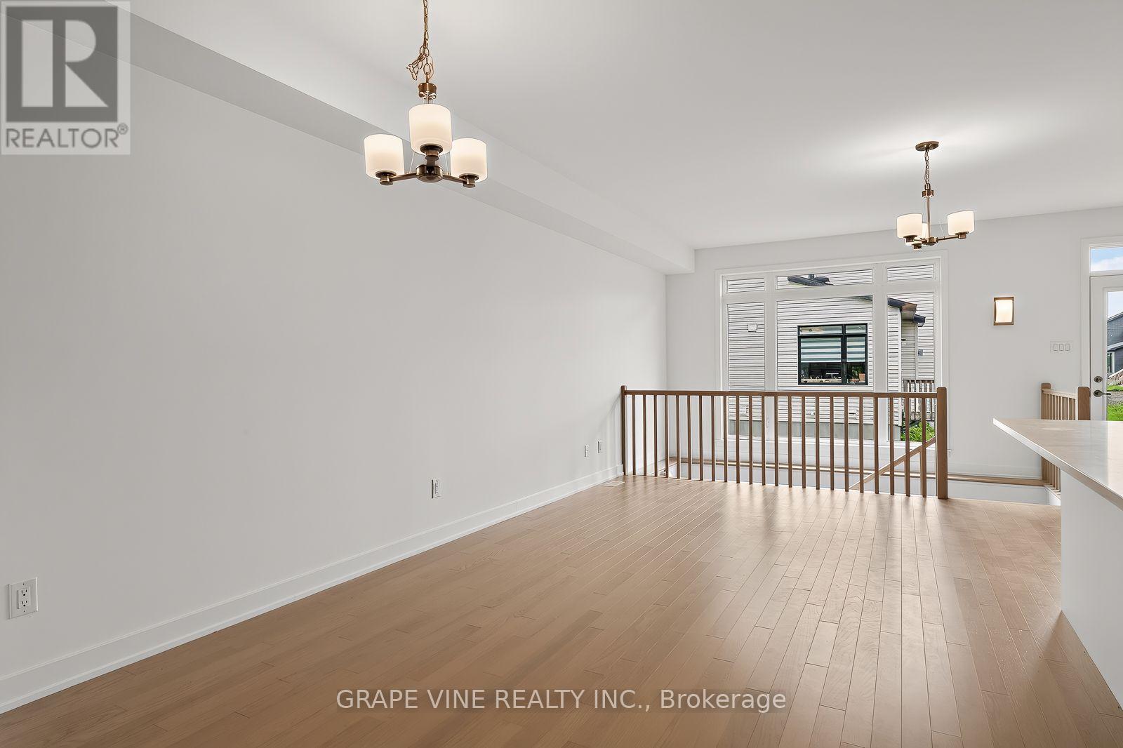 239 Monticello Avenue, Ottawa, Ontario K2S 2R8 - Photo 8 - X13634236