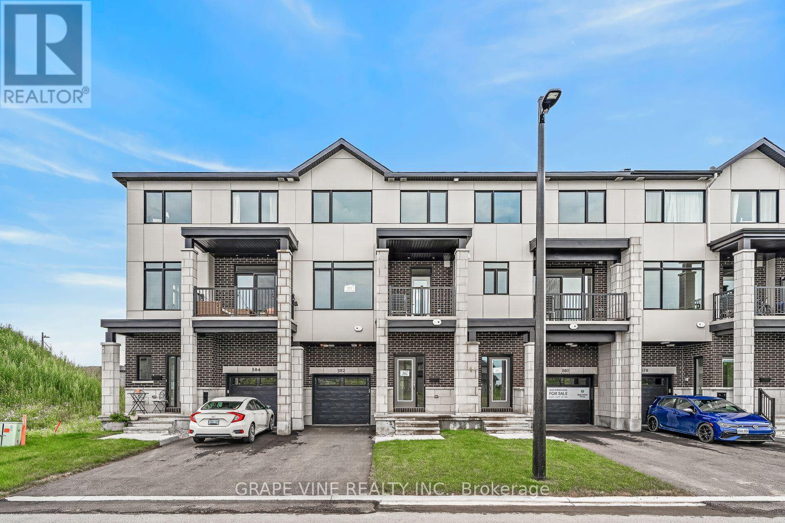 582 ARBIA RIDGE, Ottawa, Ontario