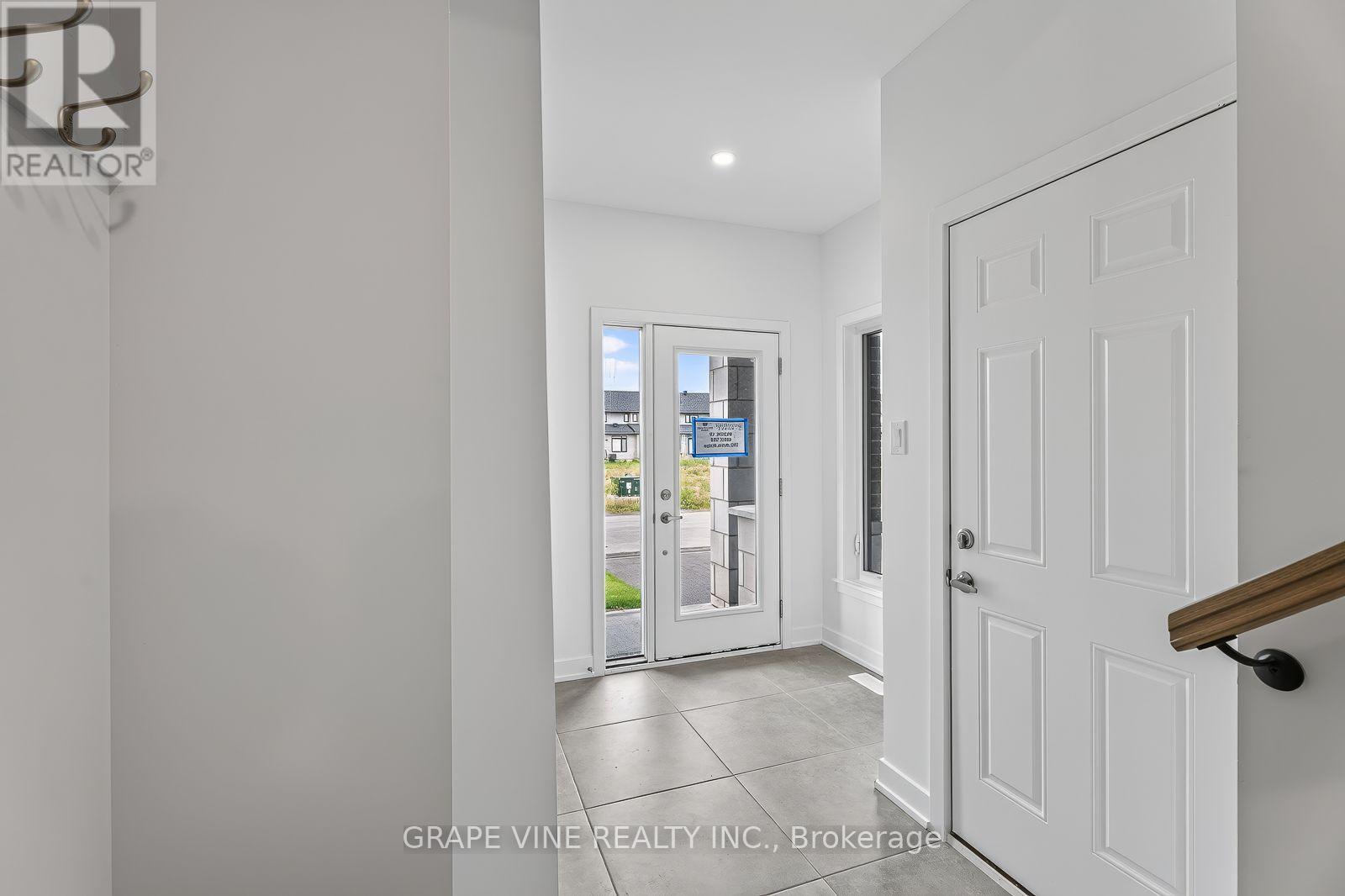 582 Arbia Ridge, Ottawa, Ontario K2S 2S4 - Photo 5 - X13634254