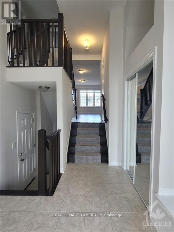 114 Bartonia Circle, Ottawa, Ontario  K4A 1E2 - Photo 2 - X13634484