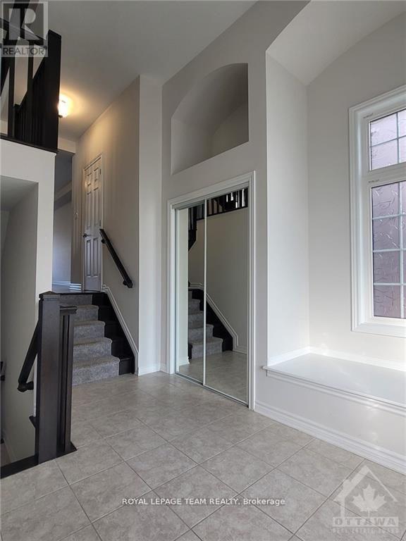 114 Bartonia Circle, Ottawa, Ontario  K4A 1E2 - Photo 3 - X13634484