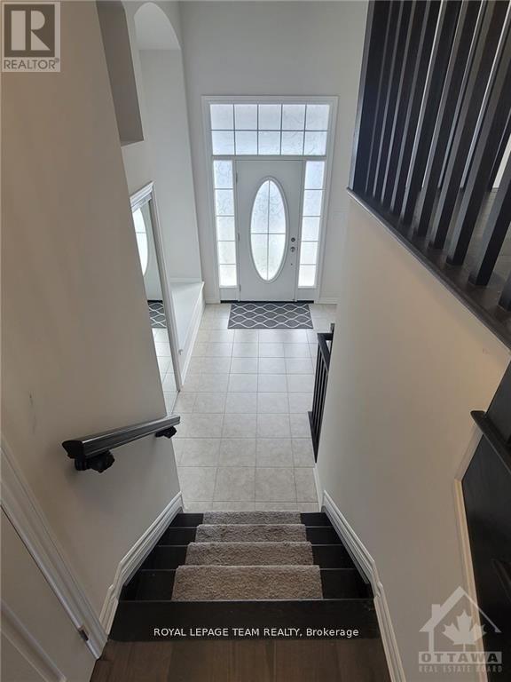 114 Bartonia Circle, Ottawa, Ontario  K4A 1E2 - Photo 4 - X13634484