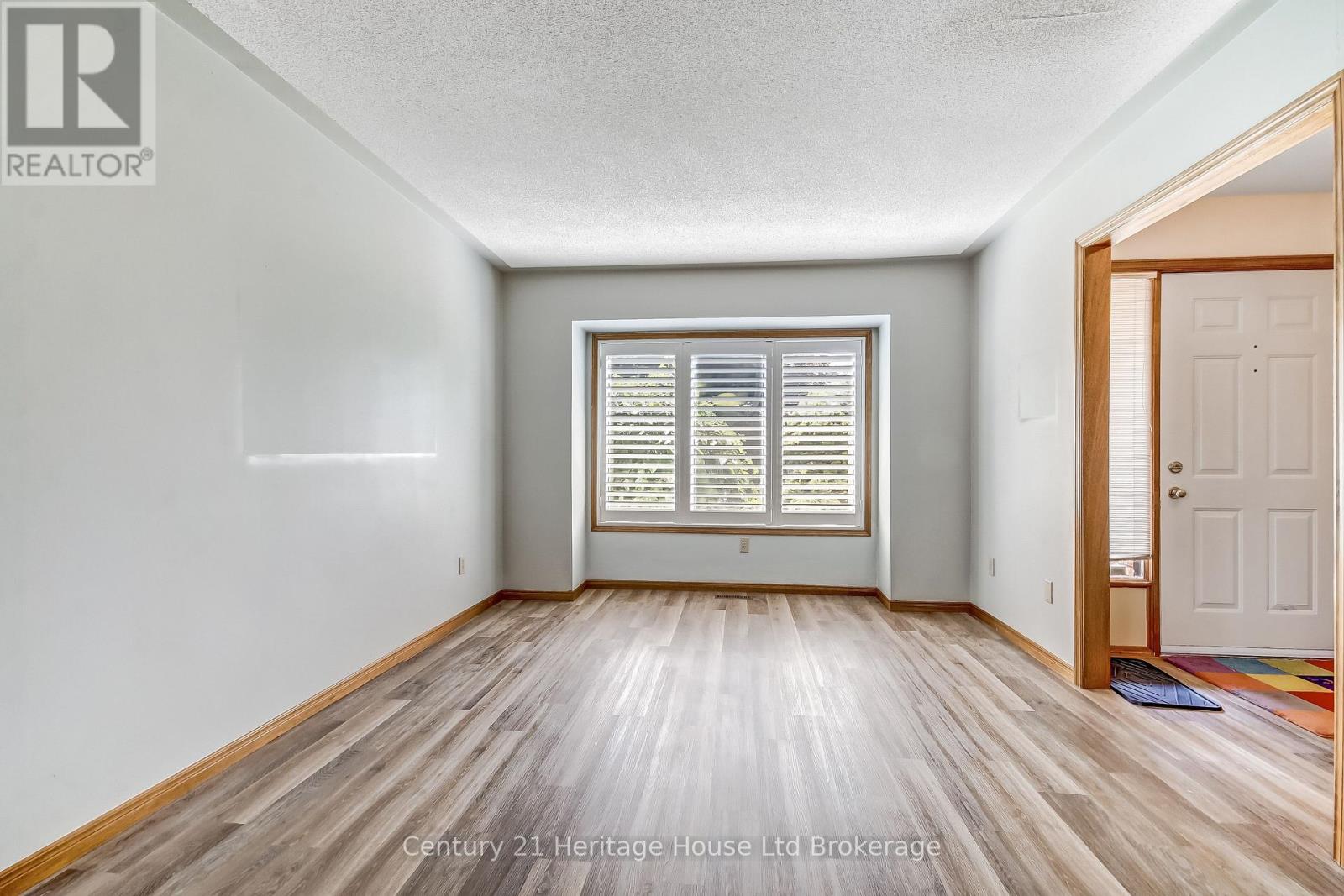 137 Fifth Avenue, Woodstock, Ontario  N4S 8V6 - Photo 5 - X13634426