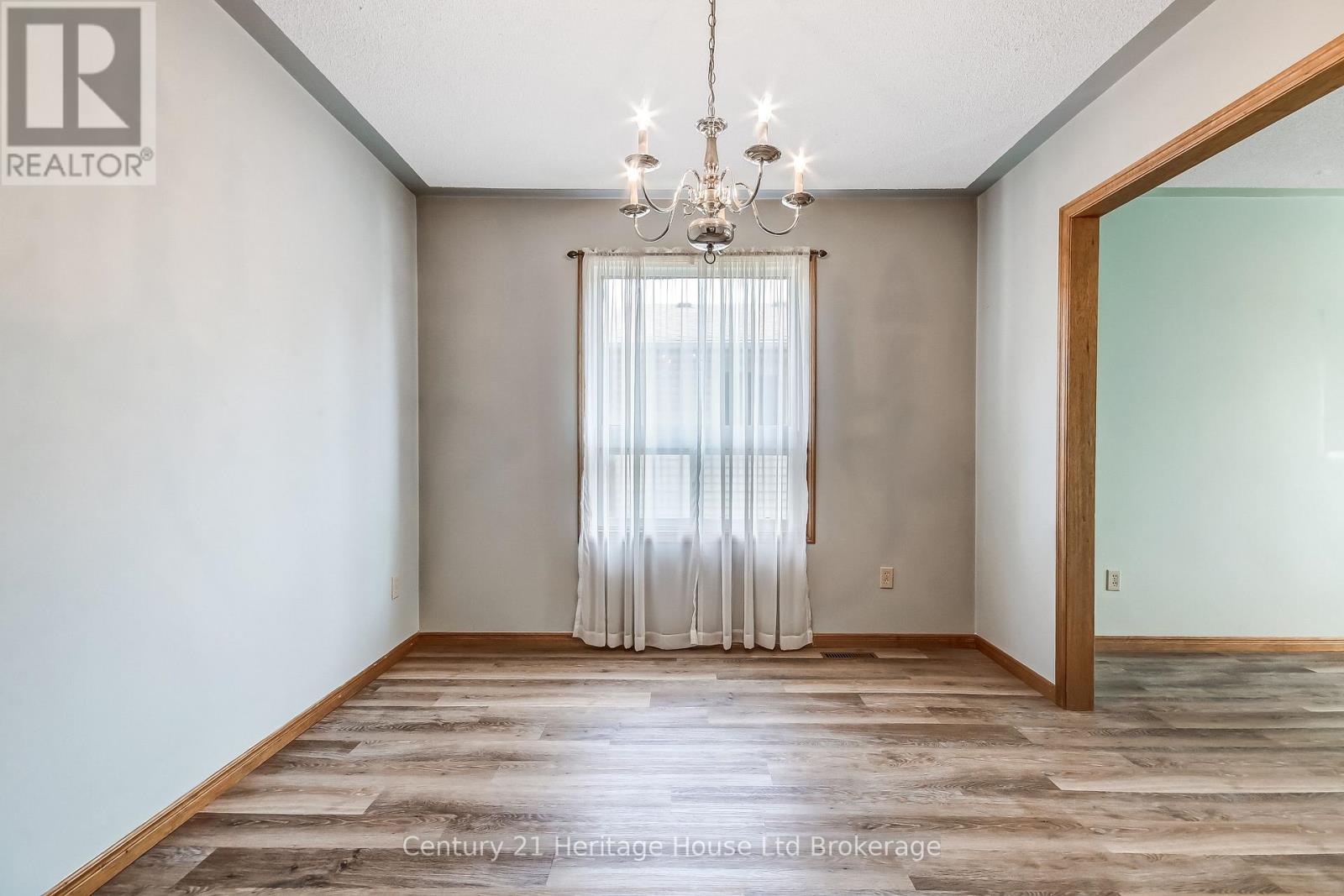 137 Fifth Avenue, Woodstock, Ontario  N4S 8V6 - Photo 6 - X13634426