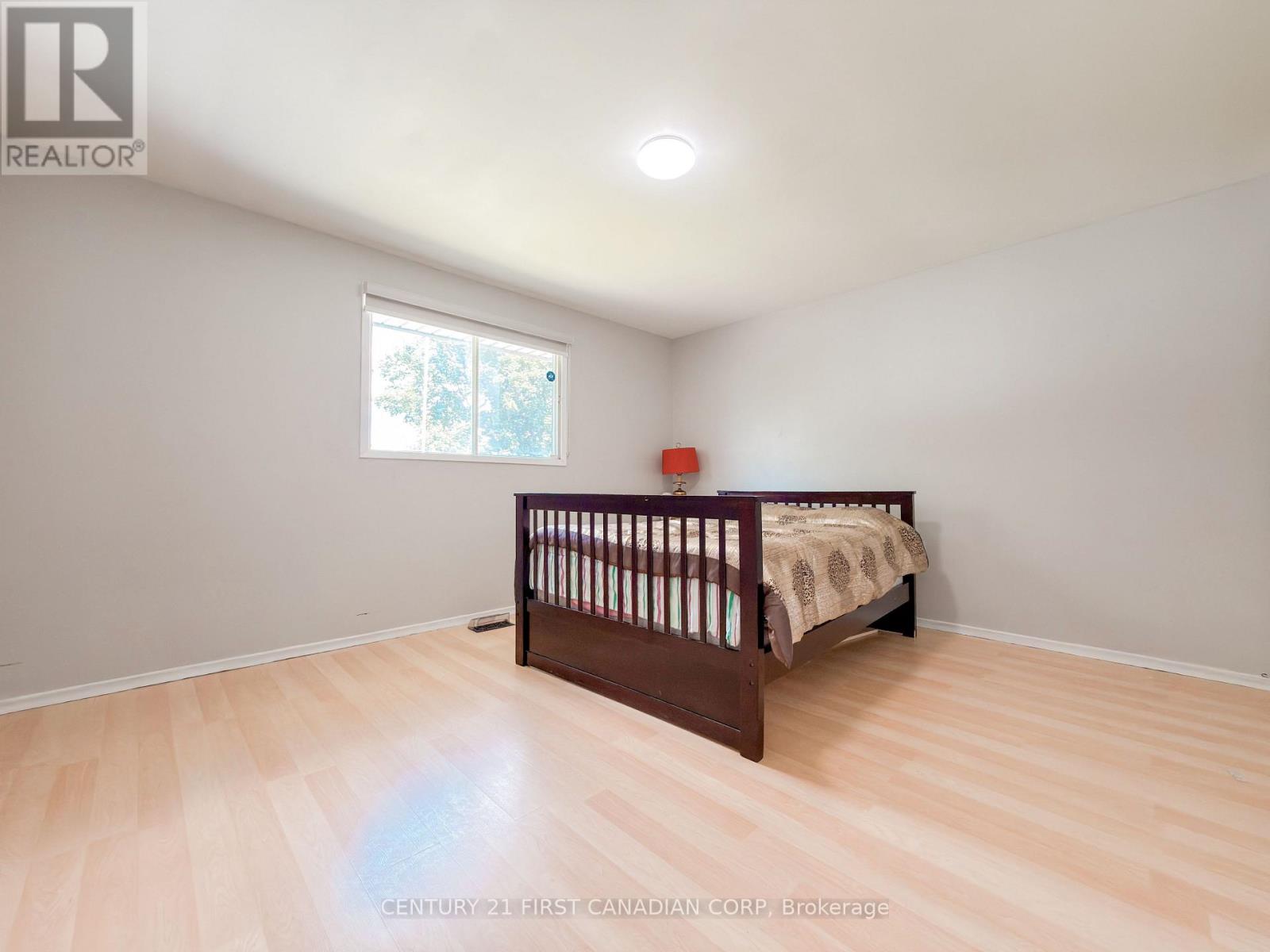8 Poplar Crescent, London South, Ontario  N6E 2N4 - Photo 9 - X13512240