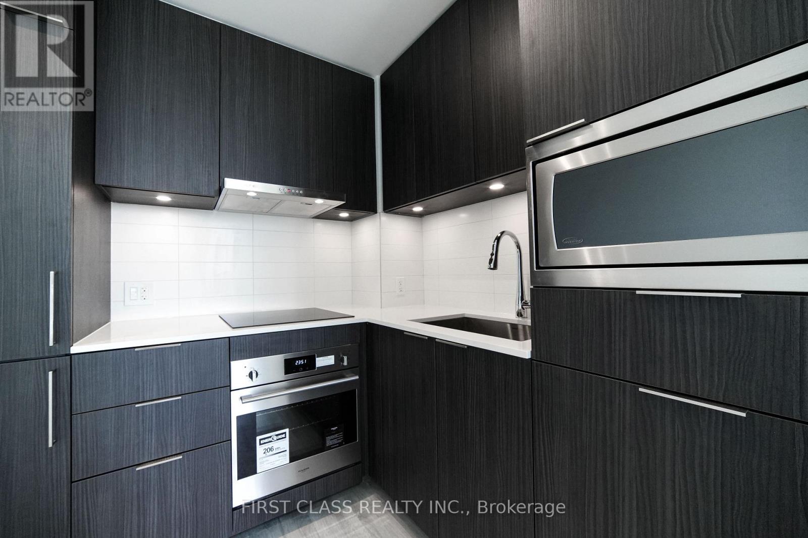 N2205 - 7 GOLDEN LION HEIGHTS