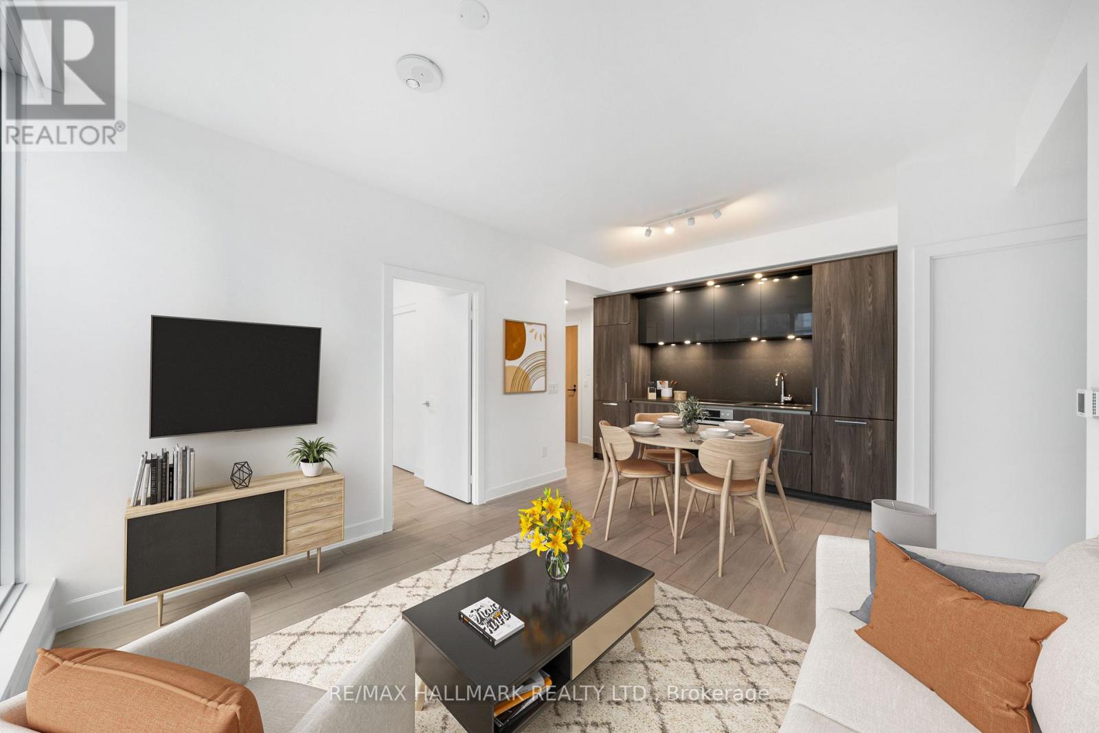 1813 - 35 Mercer Street, Toronto, Ontario  M5V 1H2 - Photo 2 - C13634336