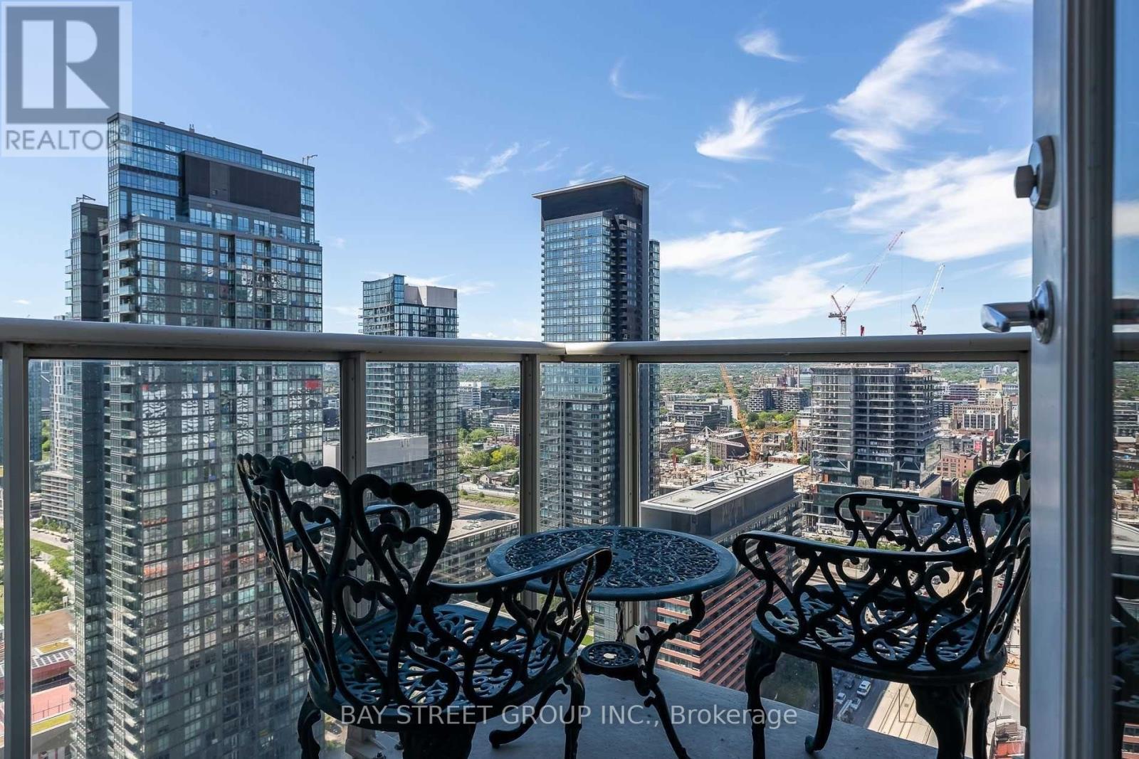 3703 - 35 MARINER TERRACE