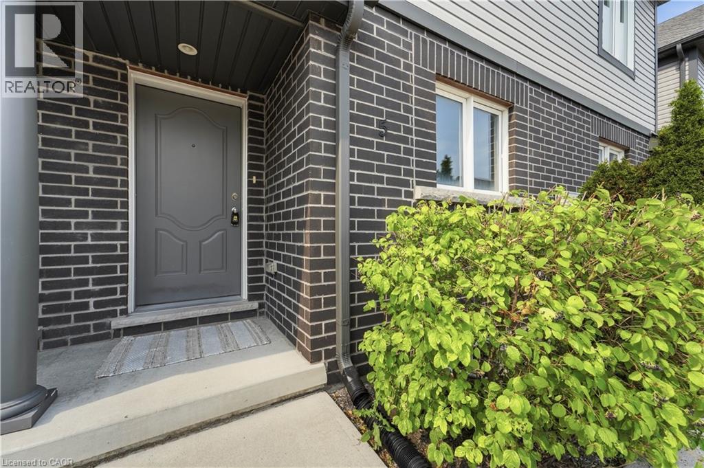 7768 Ascot Circle Unit# 5, Niagara Falls, Ontario  L2H 3P9 - Photo 3 - 40853112