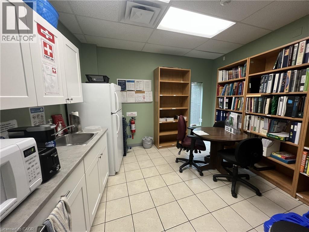300 Victoria Street N Unit# 8, Kitchener, Ontario  N2H 6R9 - Photo 11 - 40853109