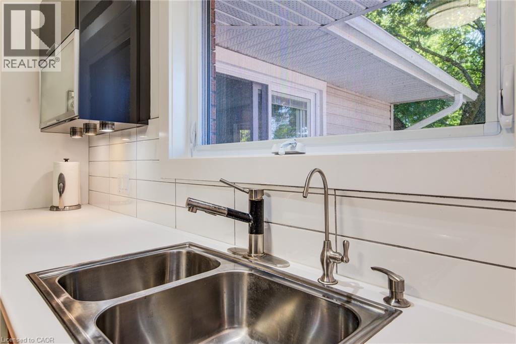 215 Winfield Avenue, Waterloo, Ontario  N2J 3M8 - Photo 22 - 40853084