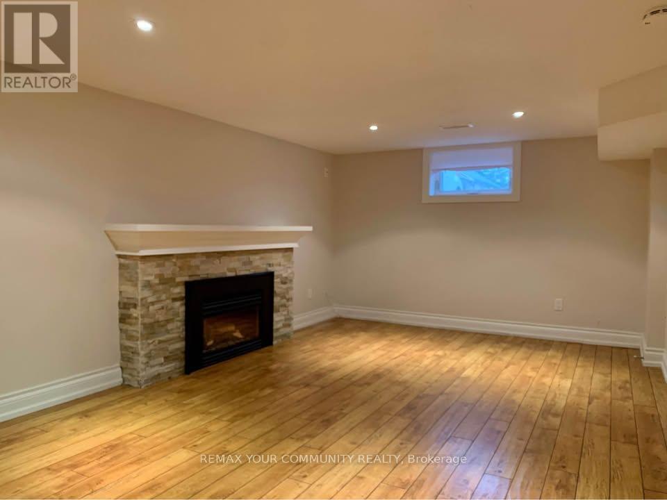 Lower - 16 Coxwell Boulevard, Toronto, Ontario  M4C 3G7 - Photo 3 - E13634170
