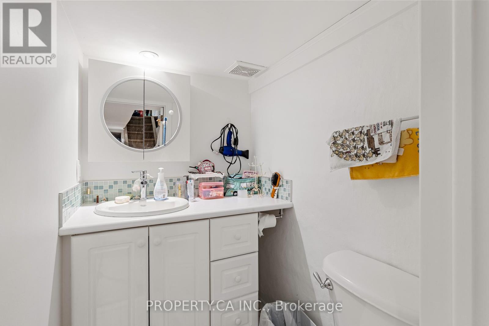 126 Stephenson Avenue, Toronto, Ontario  M4C 1G4 - Photo 20 - E13634196