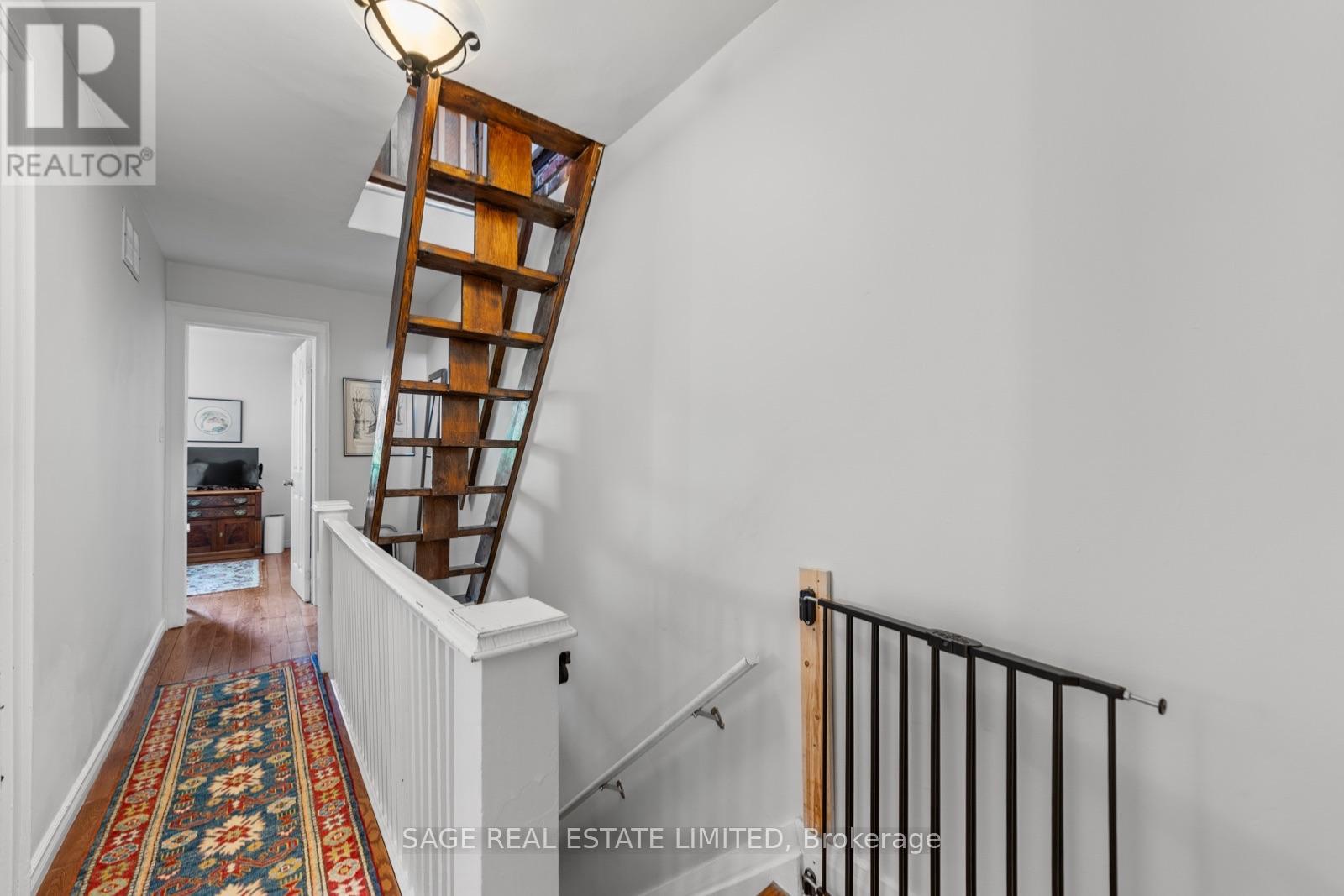 1084 Pape Avenue, Toronto, Ontario  M4K 3W5 - Photo 12 - E13634232