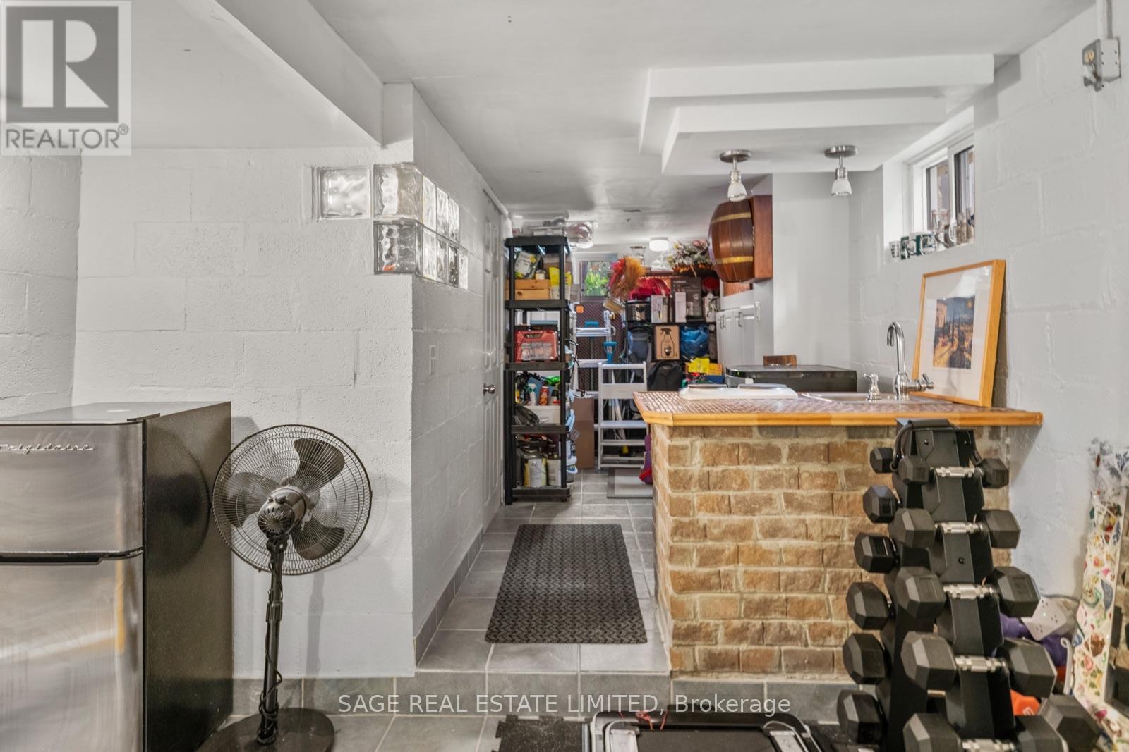 1084 Pape Avenue, Toronto, Ontario  M4K 3W5 - Photo 24 - E13634232