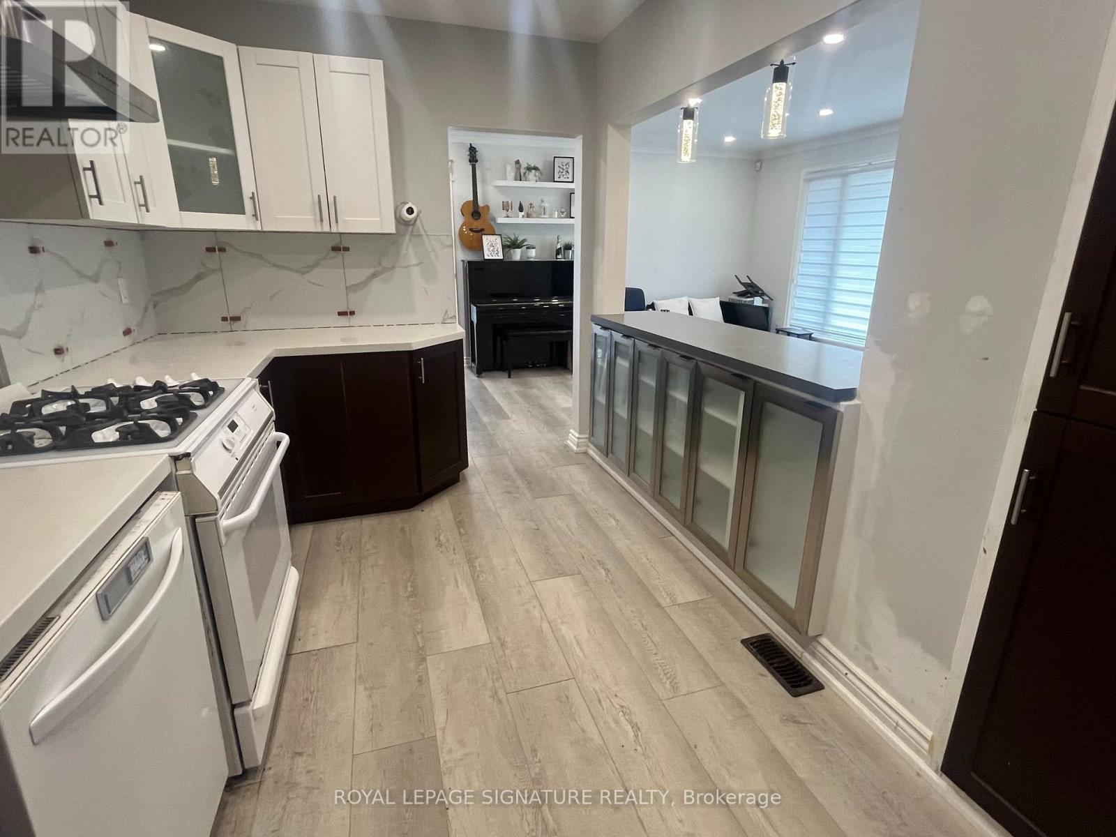 A - 38 Wishing Well Drive, Toronto, Ontario  M1T 1J1 - Photo 12 - E13634300