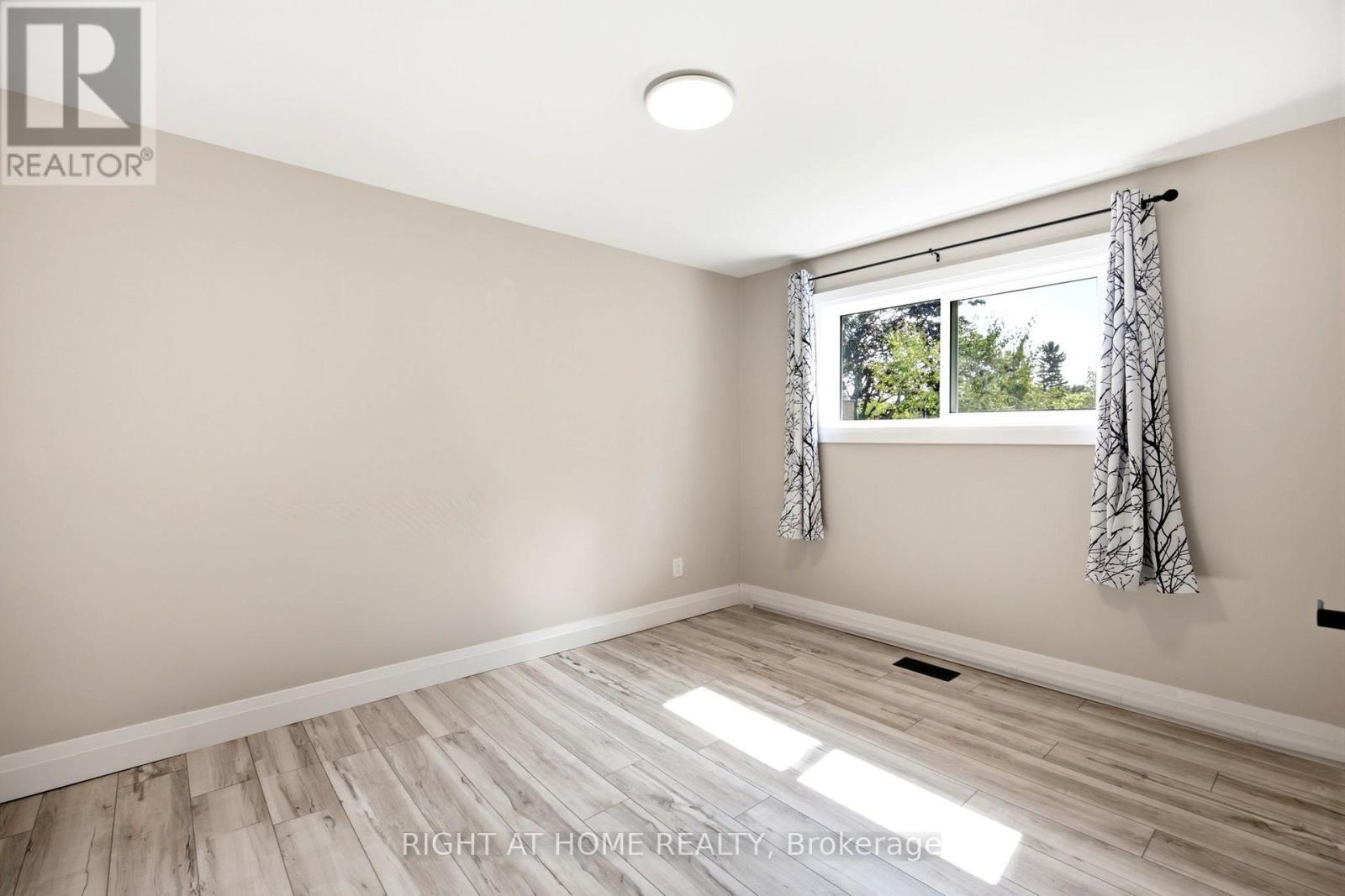 560 Tennyson Avenue, Oshawa, Ontario  L1H 3J8 - Photo 32 - E13634344