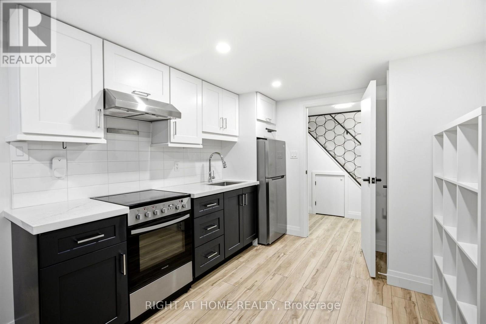 560 Tennyson Avenue, Oshawa, Ontario  L1H 3J8 - Photo 38 - E13634344