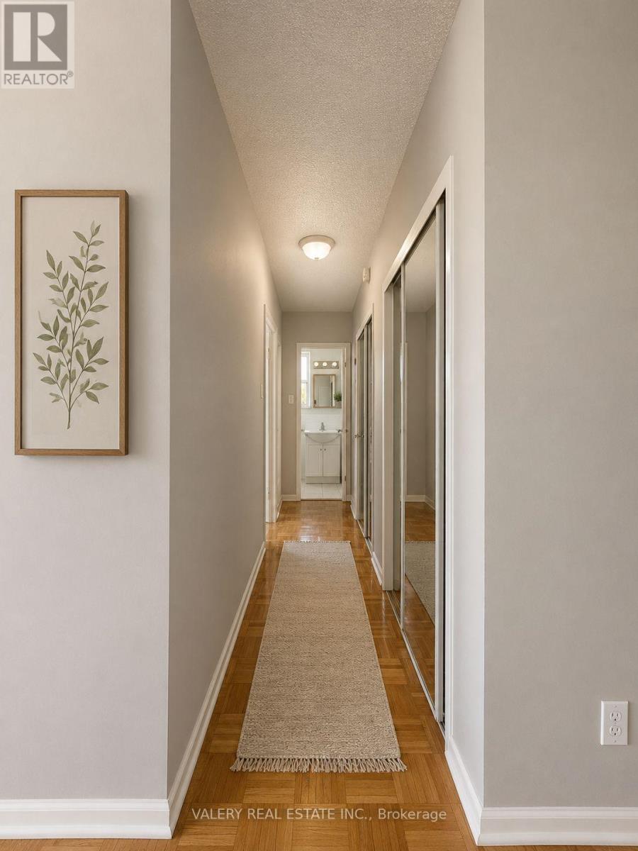 301 - 1725 Lawrence Avenue E, Toronto, Ontario  M1R 2X7 - Photo 4 - E13634372