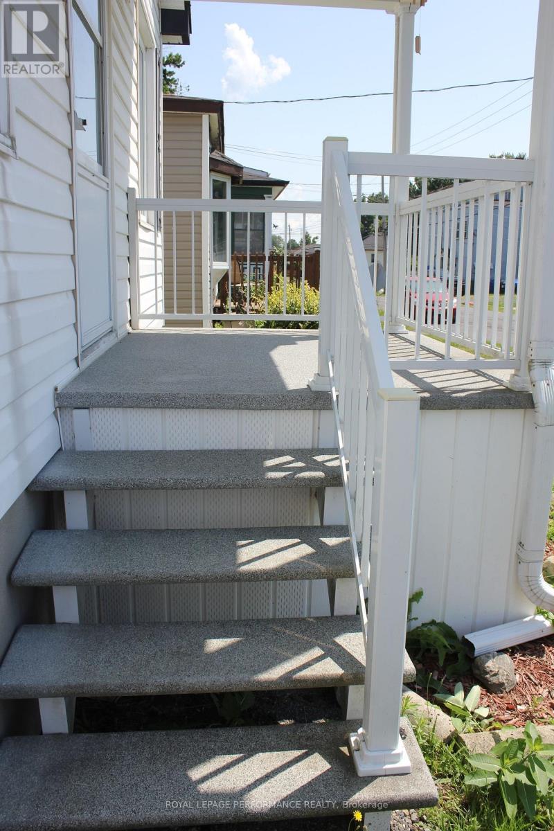 523 Bedford Street, Cornwall, Ontario  K6J 4C9 - Photo 3 - X13634244