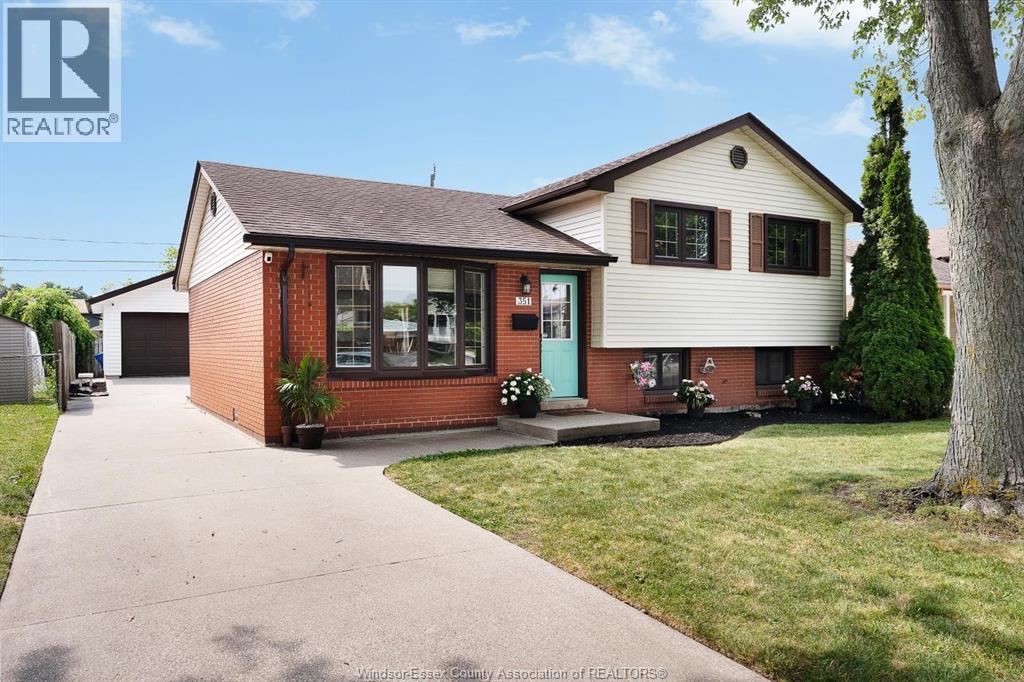 351 CARLING CRESCENT, Windsor, Ontario