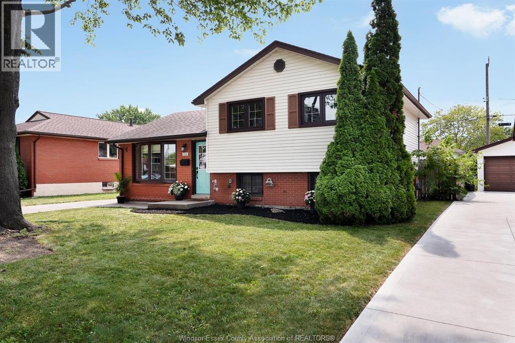 351 Carling Crescent, Windsor, Ontario  N8S 3X7 - Photo 2 - 26018726