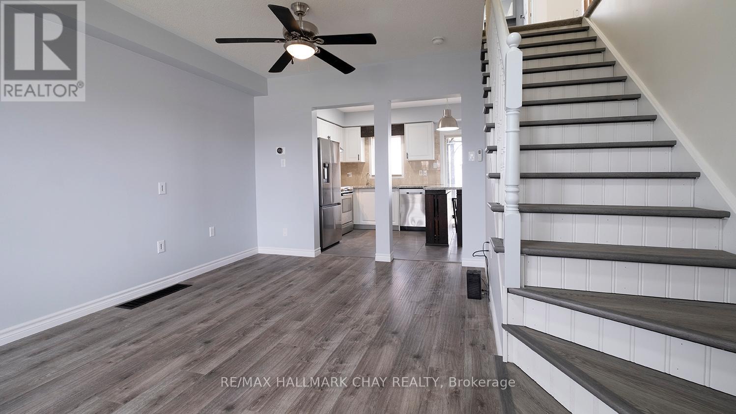154 Maplewood Drive, Essa, Ontario  L0M 1B4 - Photo 8 - N13566778