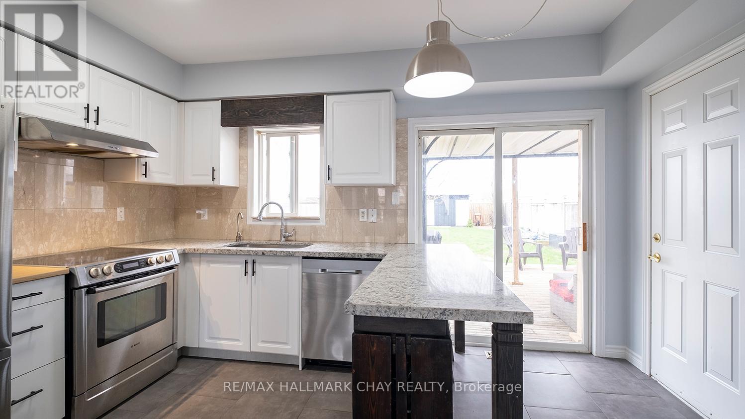 154 Maplewood Drive, Essa, Ontario  L0M 1B4 - Photo 14 - N13566778