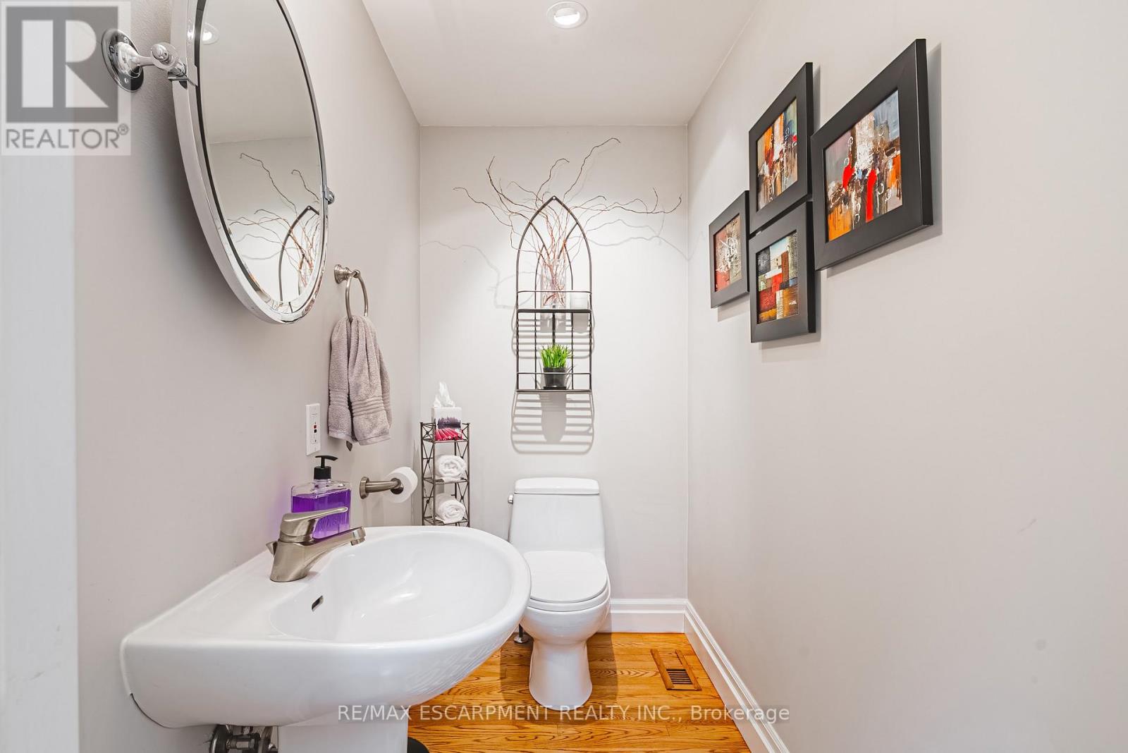 7 Colonial Crescent, Oakville, Ontario  L6J 4K8 - Photo 12 - W13206896