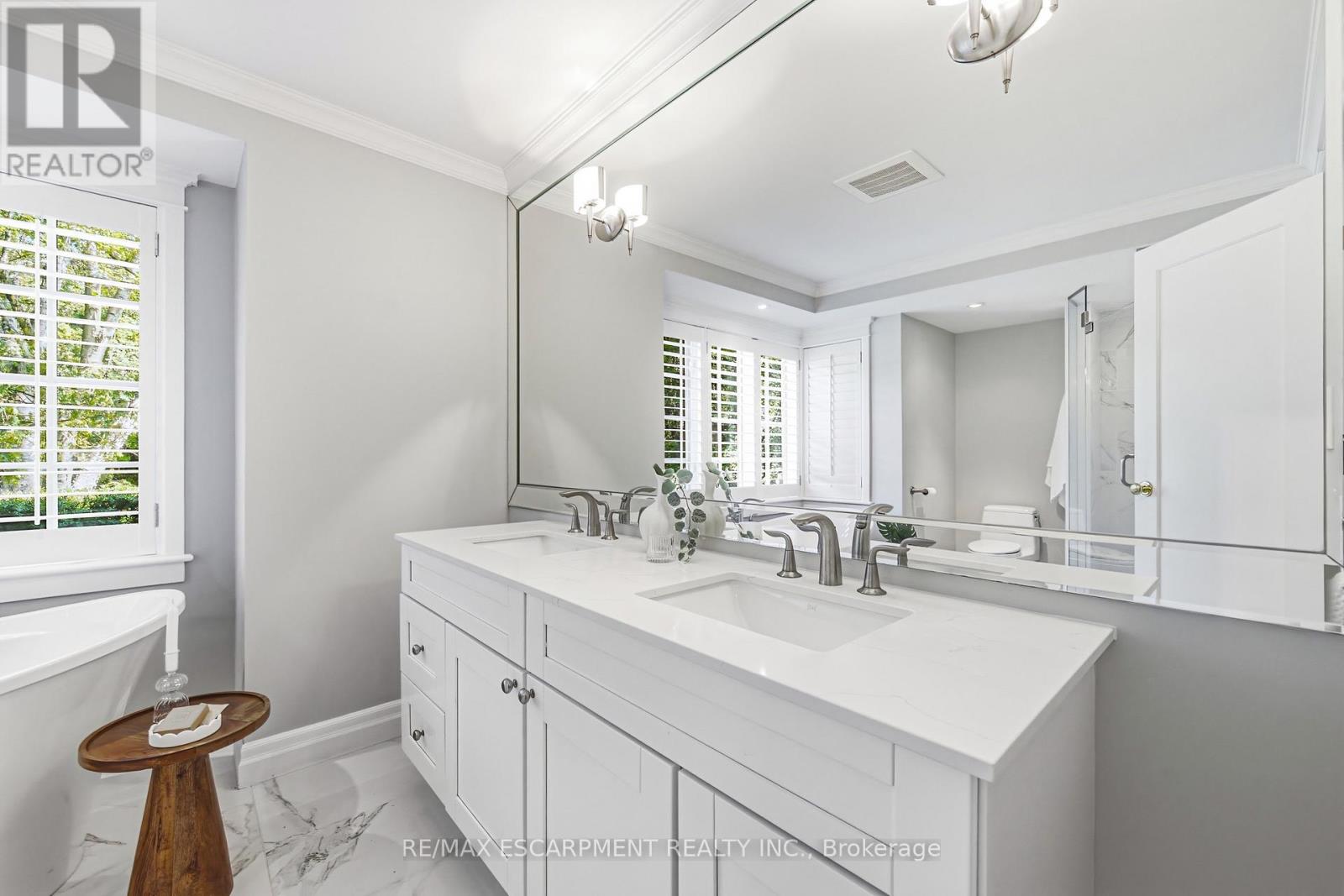 7 Colonial Crescent, Oakville, Ontario  L6J 4K8 - Photo 27 - W13206896