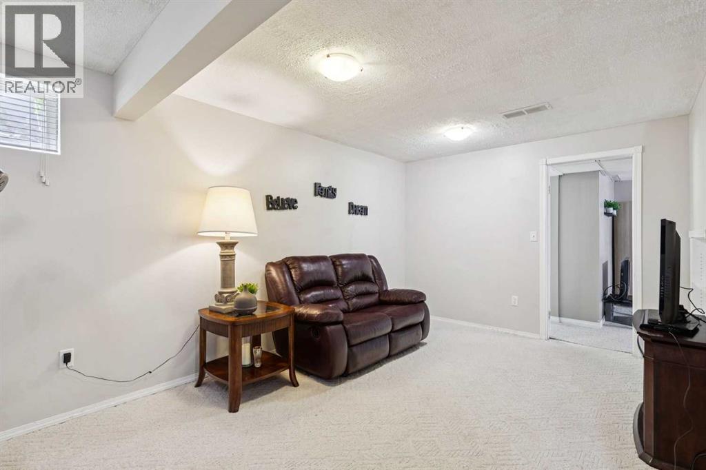 48 Westridge Drive, Okotoks, Alberta  T1S 1T2 - Photo 26 - A2309277