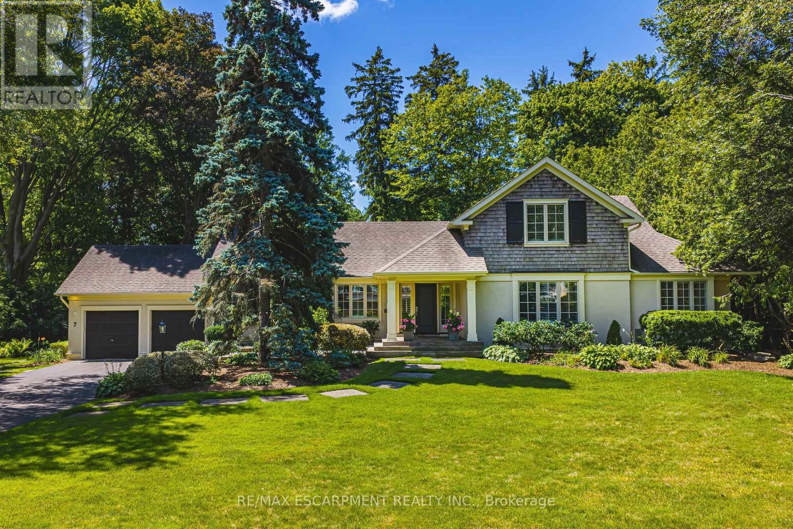 7 Colonial Crescent, Oakville, Ontario  L6J 4K8 - Photo 3 - W13206896