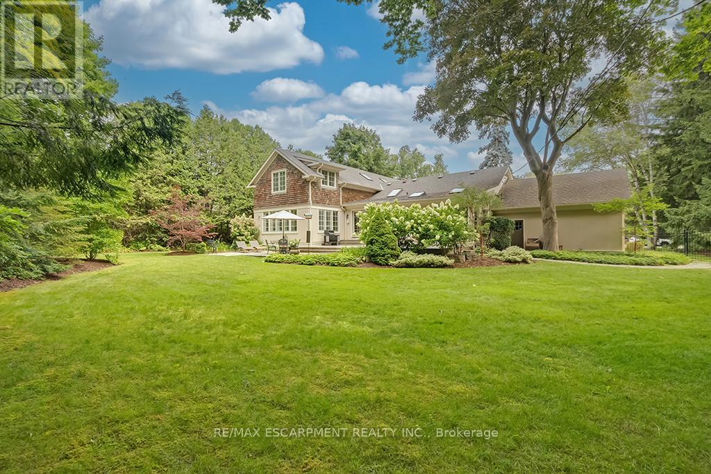 7 Colonial Crescent, Oakville, Ontario  L6J 4K8 - Photo 46 - W13206896
