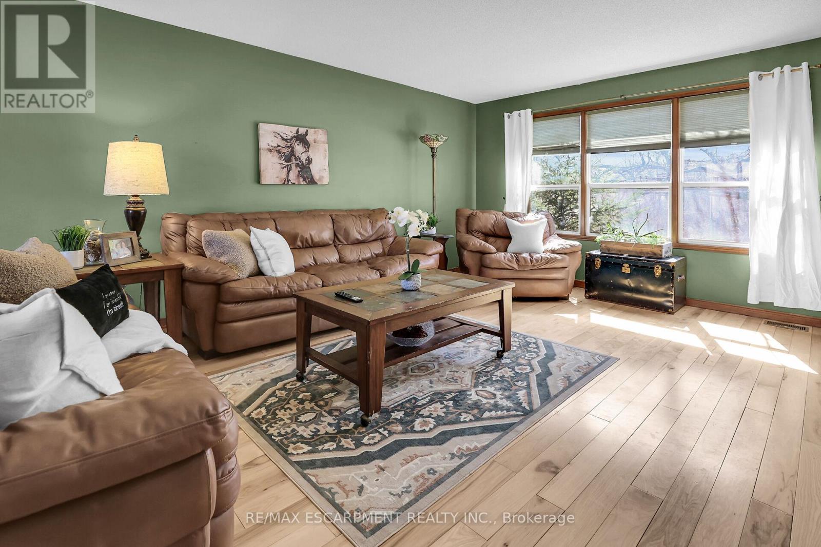 5001 Hillside Drive, Lincoln, Ontario  L3J 0L1 - Photo 13 - X12059898