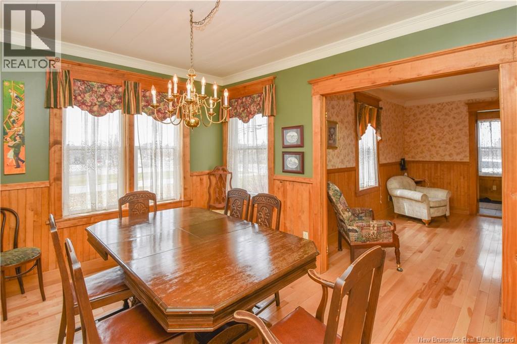 98 Saint-Pierre Ouest Boulevard, Caraquet, New Brunswick  E1W 1B6 - Photo 5 - NB145283
