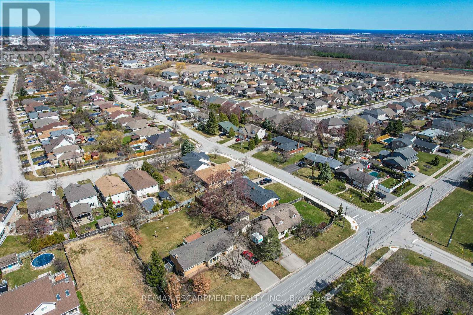 5001 Hillside Drive, Lincoln, Ontario  L3J 0L1 - Photo 32 - X12059898