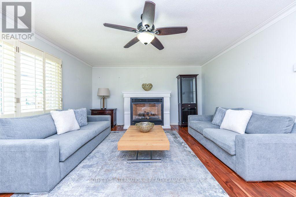 31 Queensborough Crescent, Toronto, Ontario  M9R 1A1 - Photo 13 - W13633582