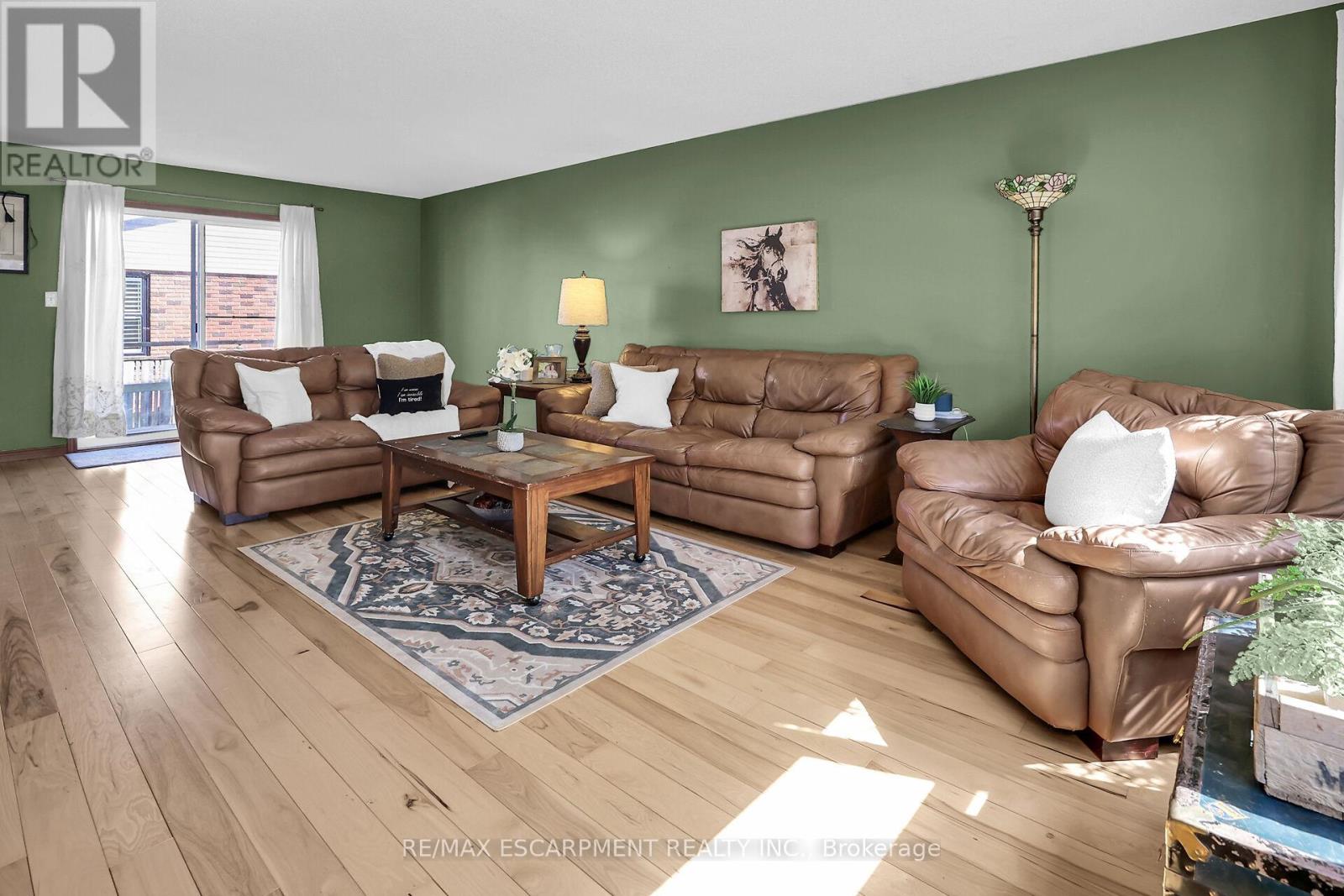 5001 Hillside Drive, Lincoln, Ontario  L3J 0L1 - Photo 11 - X12059898
