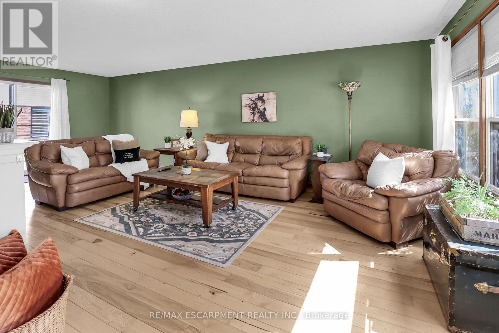 5001 Hillside Drive, Lincoln, Ontario  L3J 0L1 - Photo 12 - X12059898