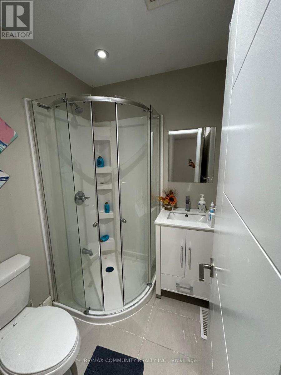 80 Raleigh Crescent S, Markham, Ontario  L3R 4W5 - Photo 6 - N13634206