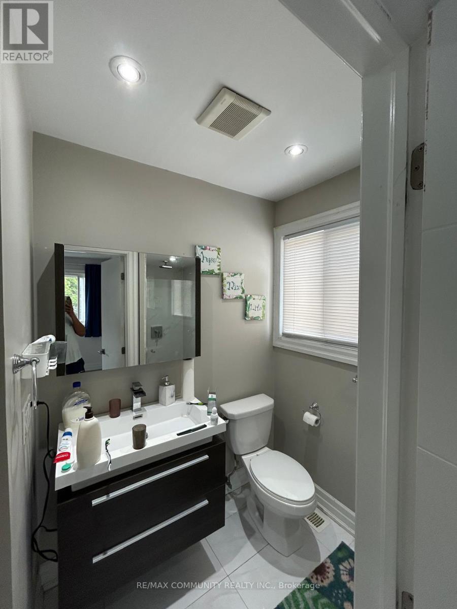 80 Raleigh Crescent S, Markham, Ontario  L3R 4W5 - Photo 7 - N13634206