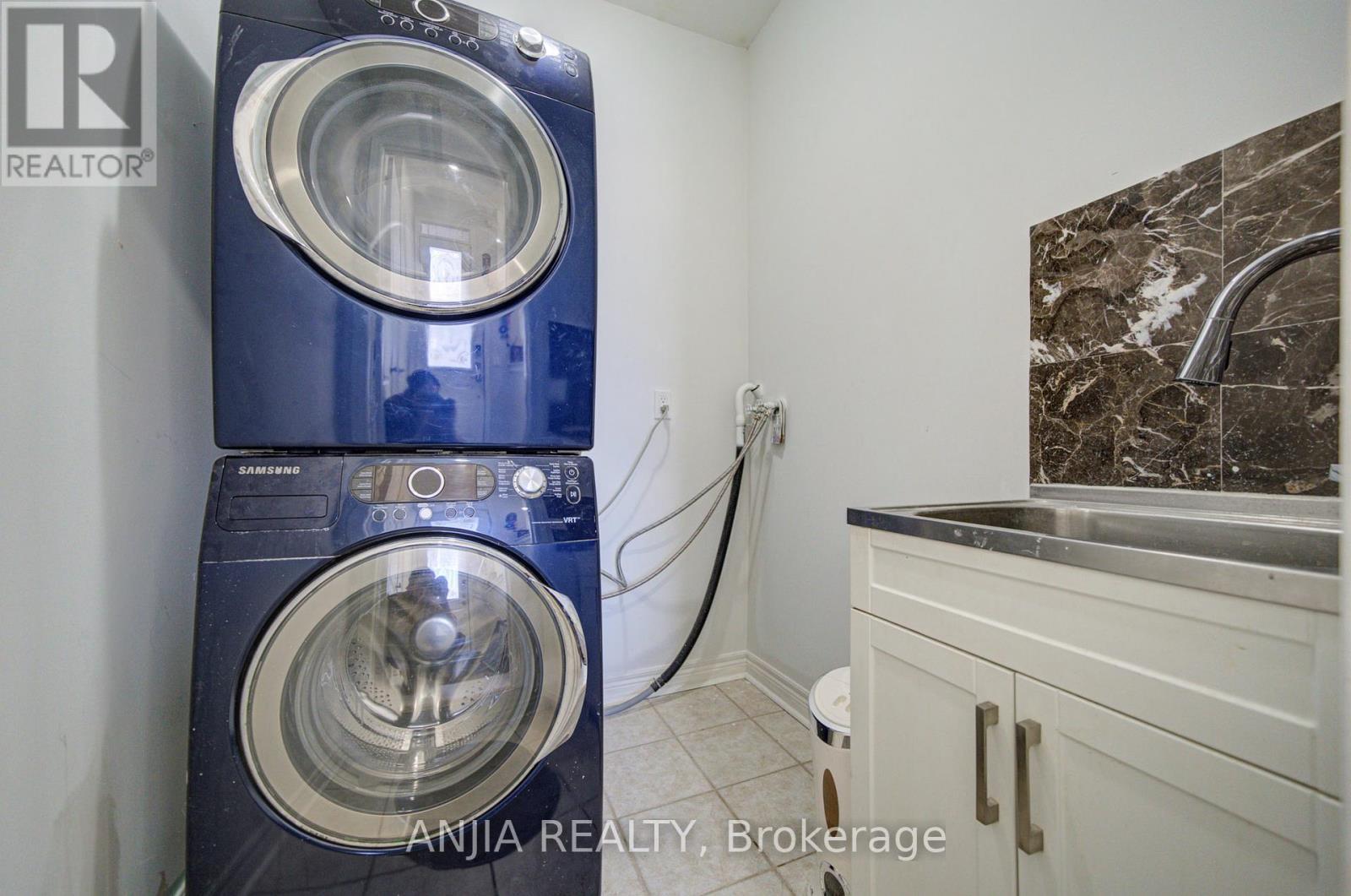 132 Estate Garden Drive, Richmond Hill, Ontario L4E 3X8 - Photo 41 - N13634324
