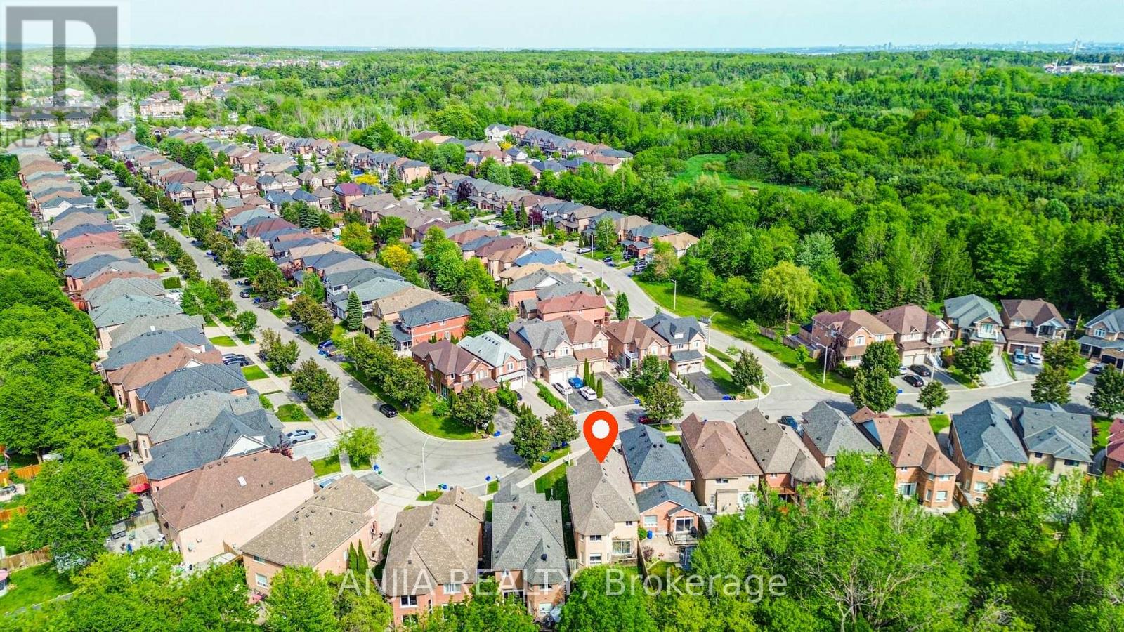 132 Estate Garden Drive, Richmond Hill, Ontario L4E 3X8 - Photo 46 - N13634324