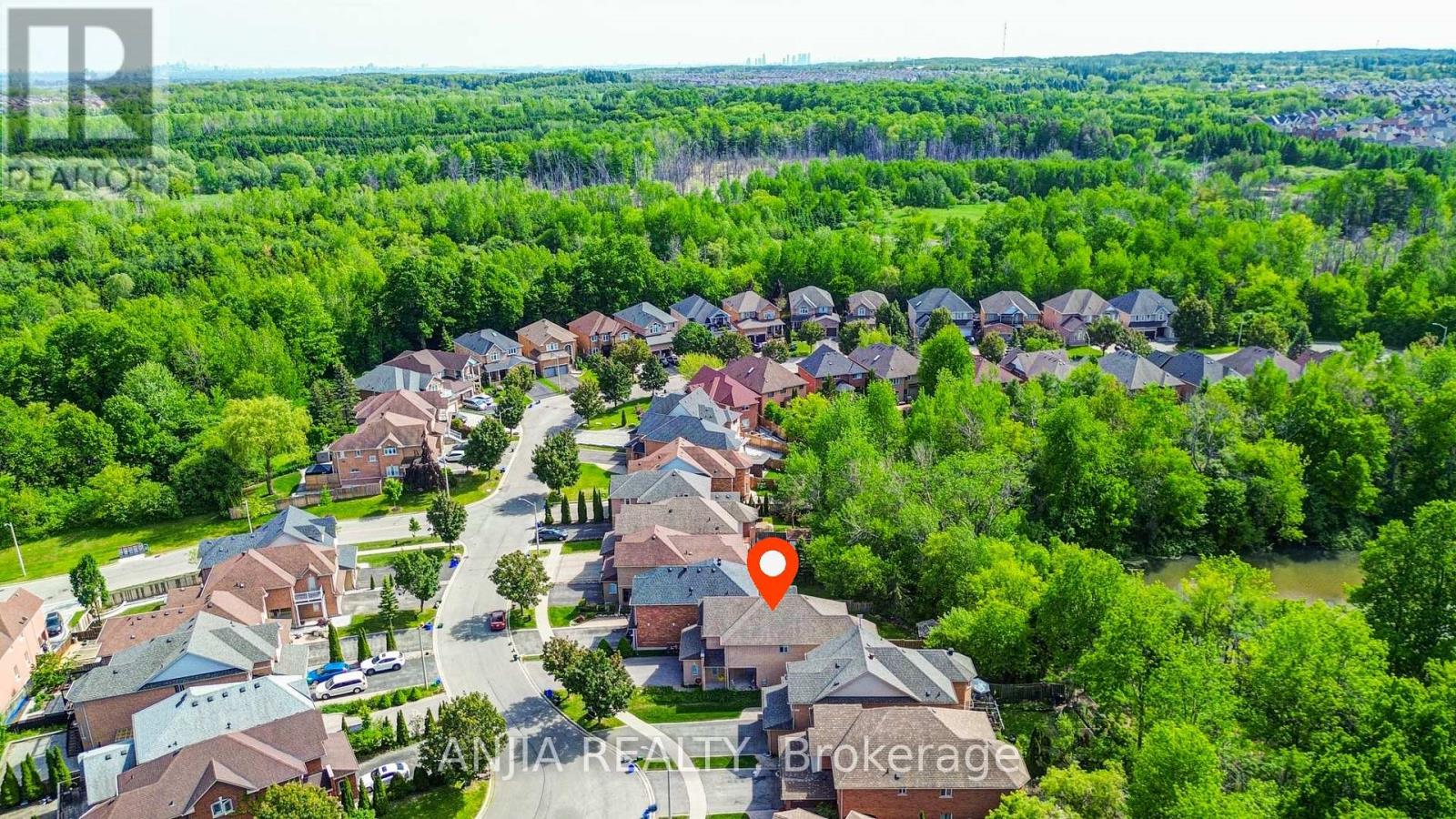 132 Estate Garden Drive, Richmond Hill, Ontario L4E 3X8 - Photo 47 - N13634324