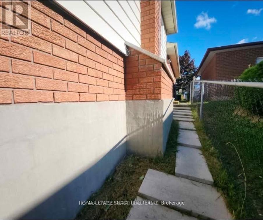 Bsmt - 304 Orsi Avenue, Bradford West Gwillimbury, Ontario  L3Z 1B7 - Photo 15 - N13634386